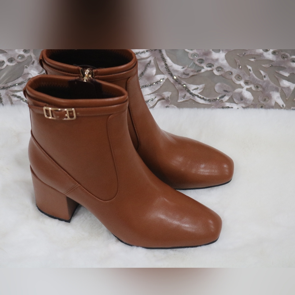 Franco Sarto Women's Tribute Bootie, Brown, 8 M